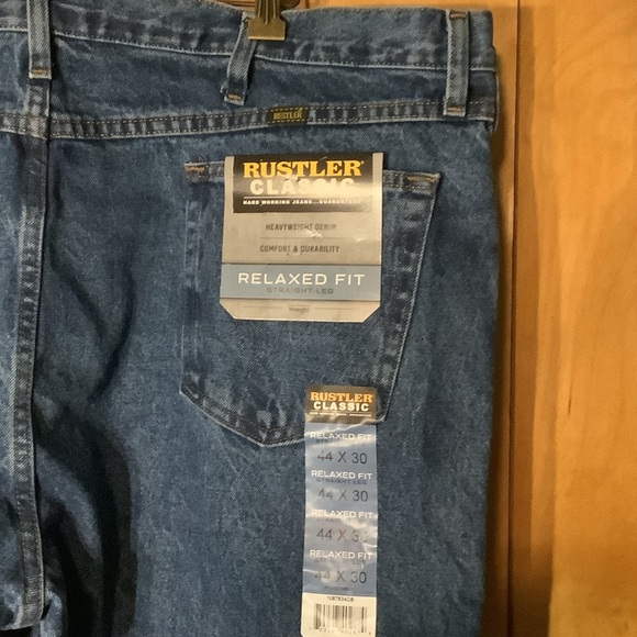 Rustler Other - Rustler Classic Relaxed fit straight leg jeans 44x30